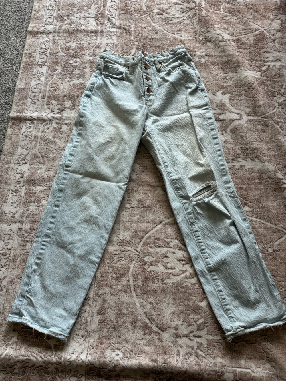 Universal Thread Jeans - Picture 2 of 3